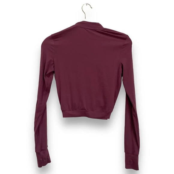 BUFFBUNNY Knotty and Nice Crop Top Burgundy Size Small Athletic Long Sleeve Wine - Picture 4 of 7